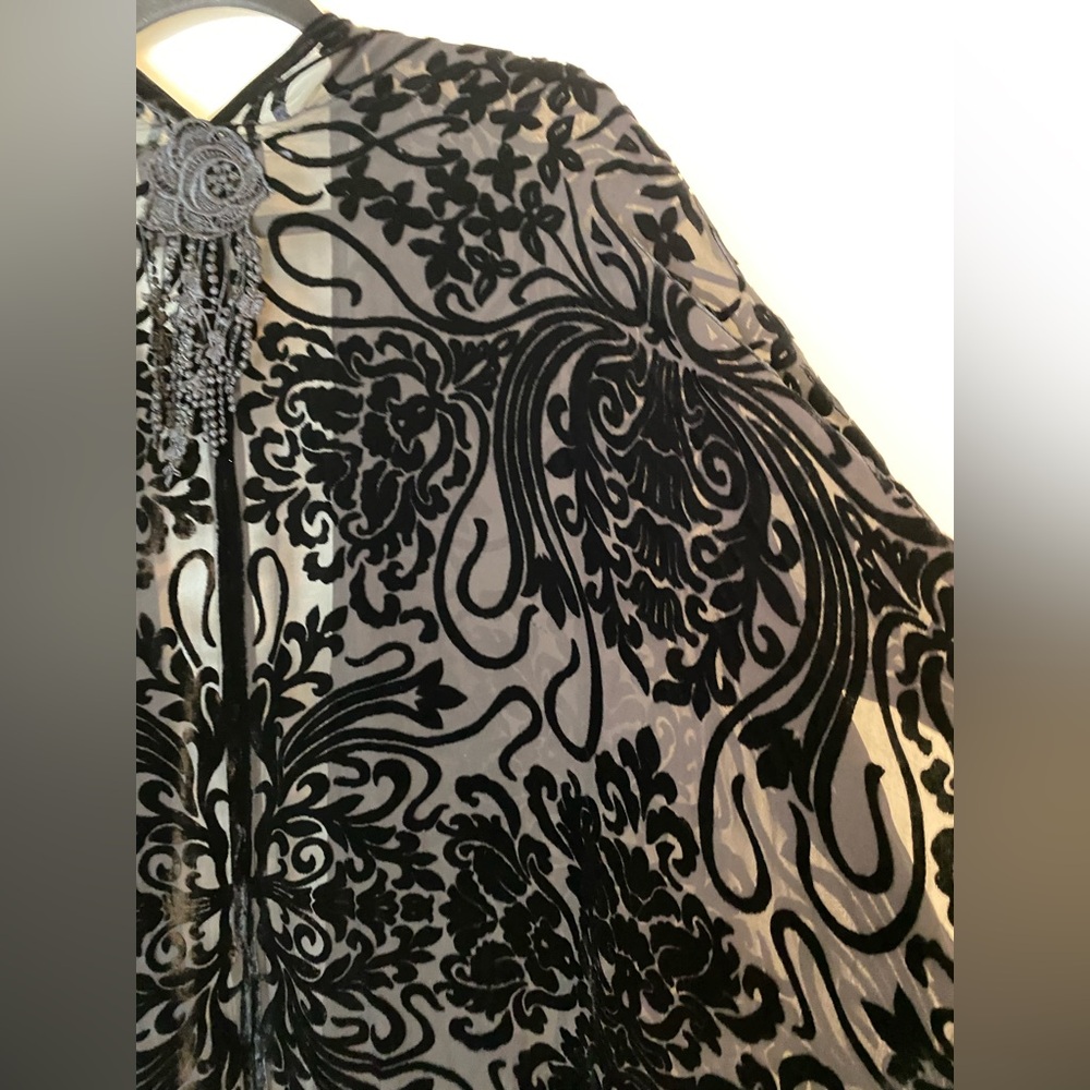 Pat Dahnke Velvet Burnout Fringe Wrap Black - Picture 12 of 13